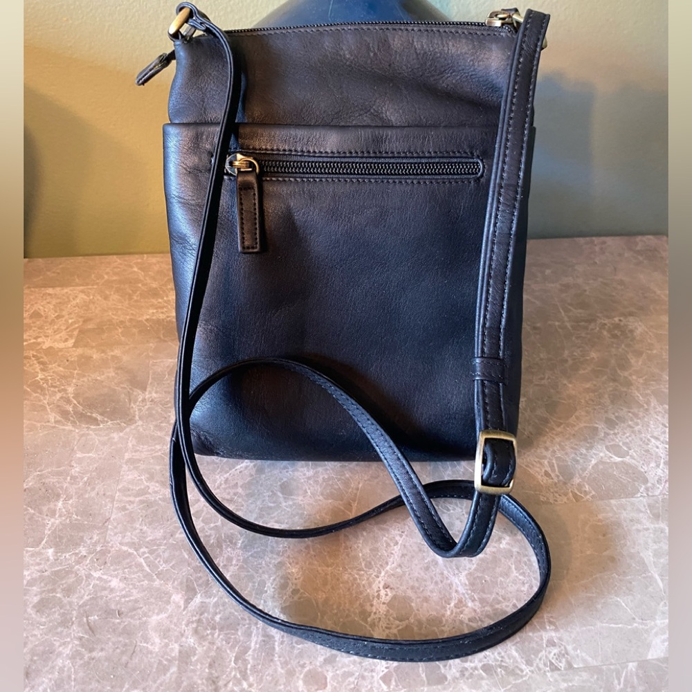 5/$30 Derek Alexander Black Leather Crossbody Bag w/many zip pockets